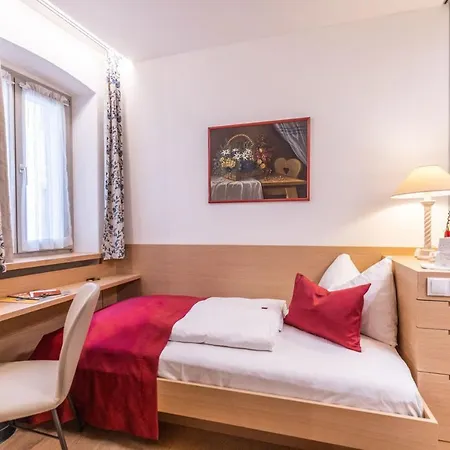 Wolf 4* Salzburg