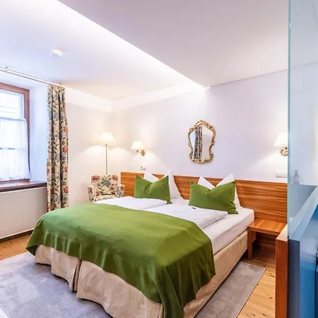 Wolf Hotel 4*