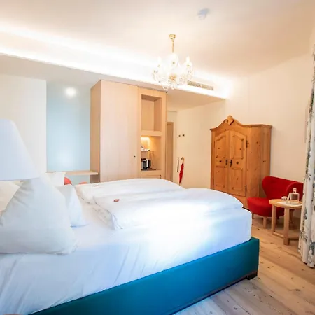 Wolf Hotel
