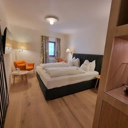 Wolf Hotel