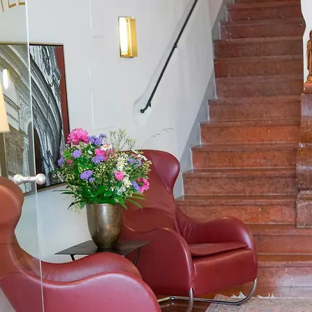 Hotel Wolf 4*